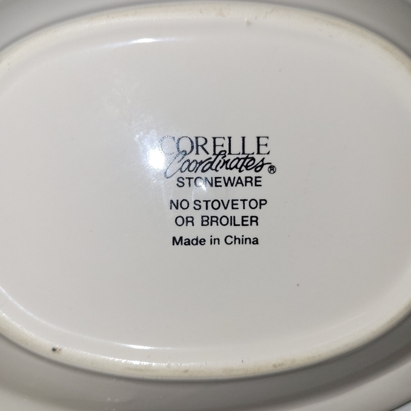 Corelle Coordinates Abundance 2 piece gravy boat creamer salt pepper shaker set - Picture 2 of 13